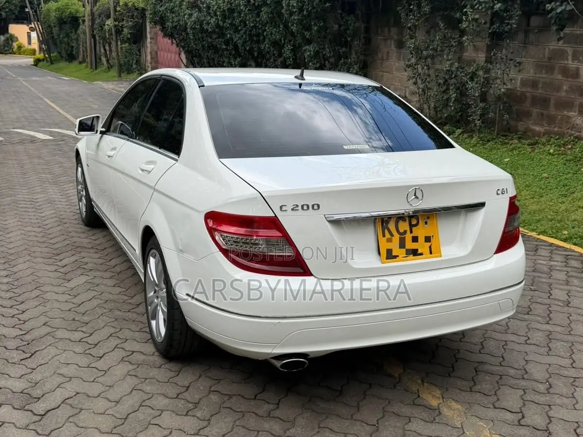 Mercedes-Benz C200 2010 White