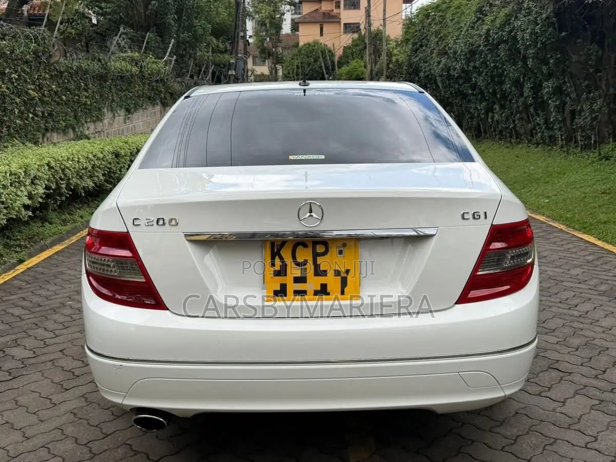 Mercedes-Benz C200 2010 White