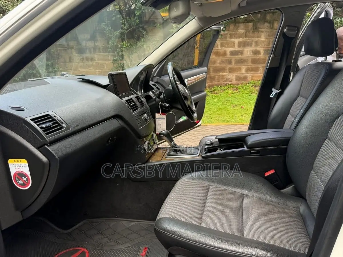 Mercedes-Benz C200 2010 White