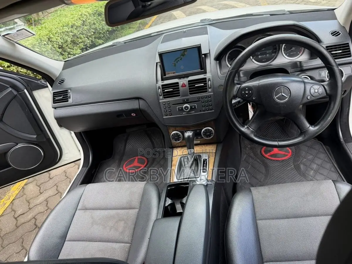 Mercedes-Benz C200 2010 White