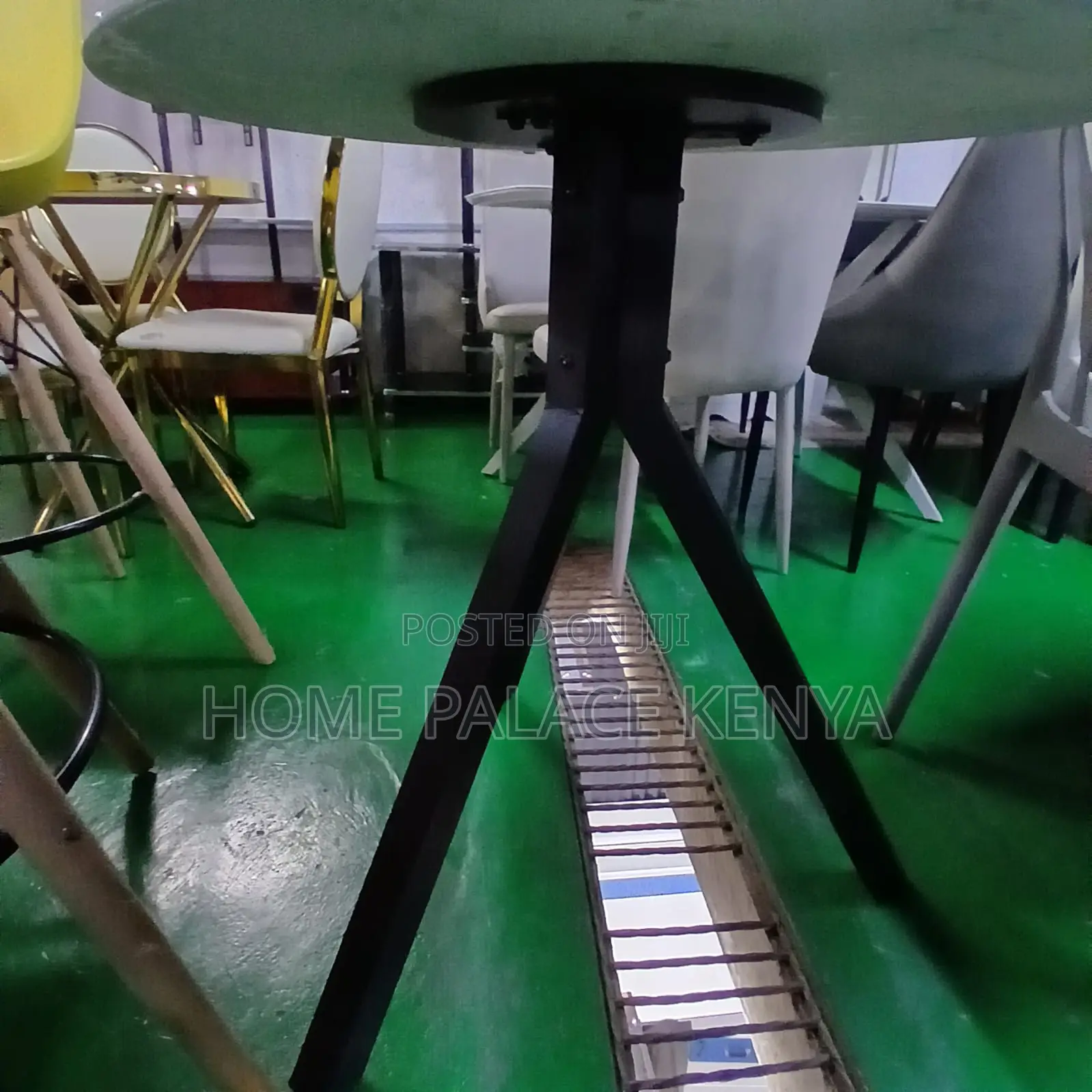 Glass Table: 3 Legged Leisure Table With Marble Top