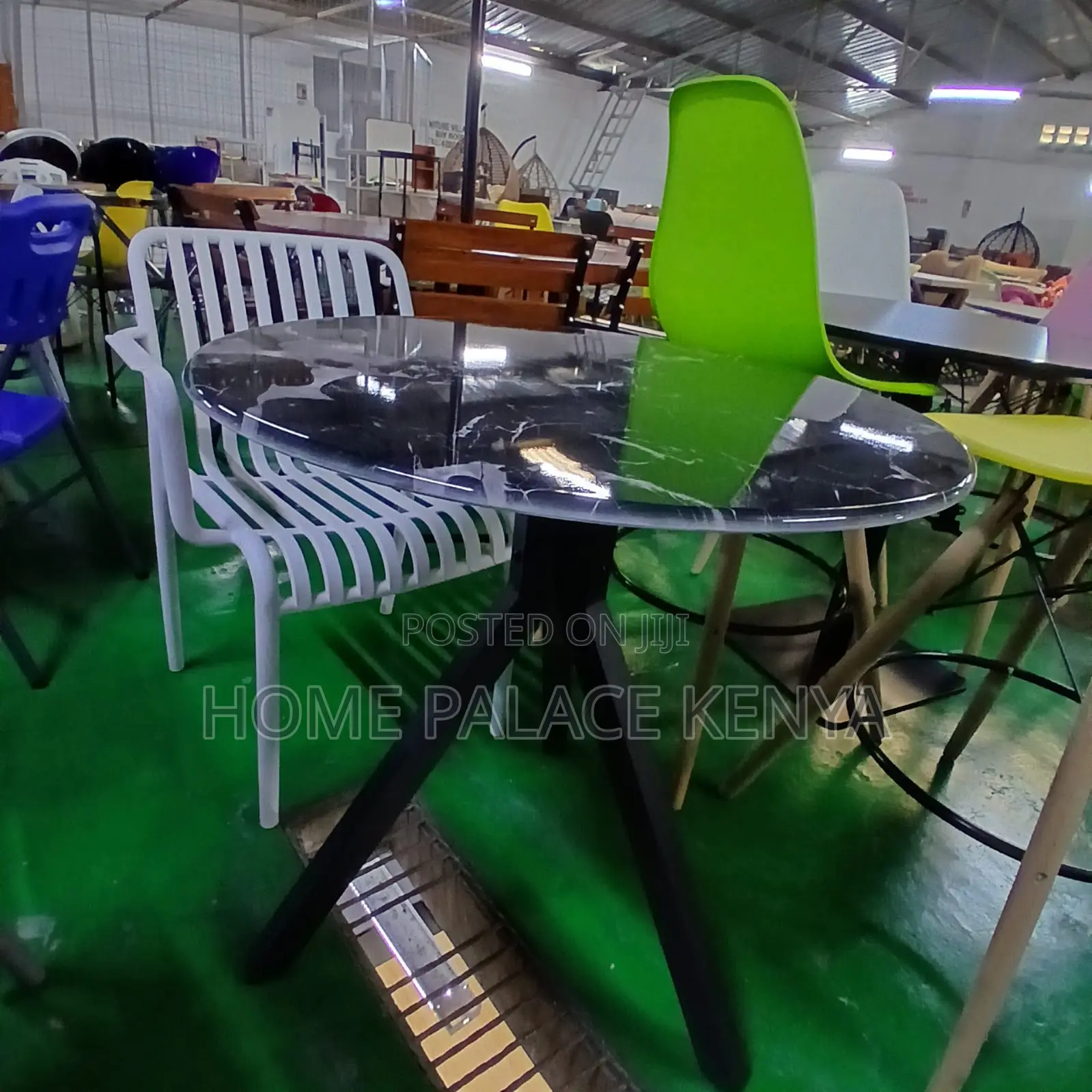 Glass Table: 3 Legged Leisure Table With Marble Top