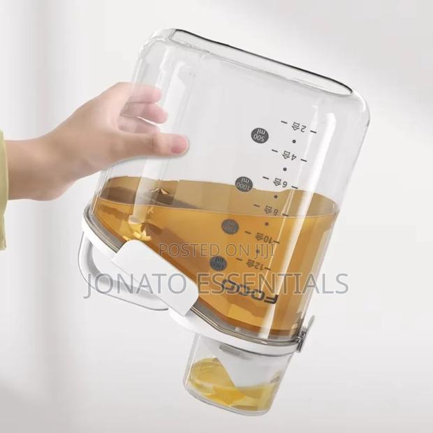Airtight Cereal Dispenser 2000ml Food Storage Container Cup - thumbnail 4