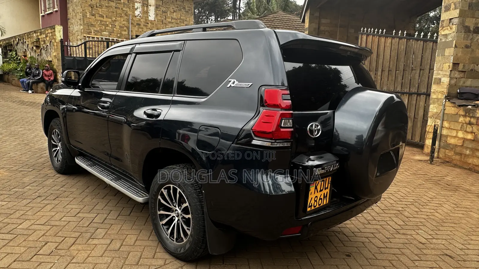 Toyota Land Cruiser Prado 2016 Black