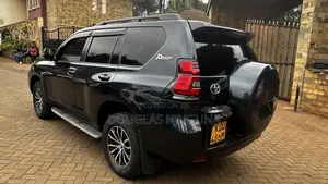 Toyota Land Cruiser Prado 2016 Black