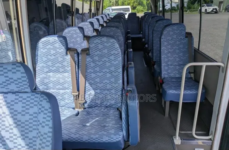 Mitsubishi Fuso Rosa 2019 White