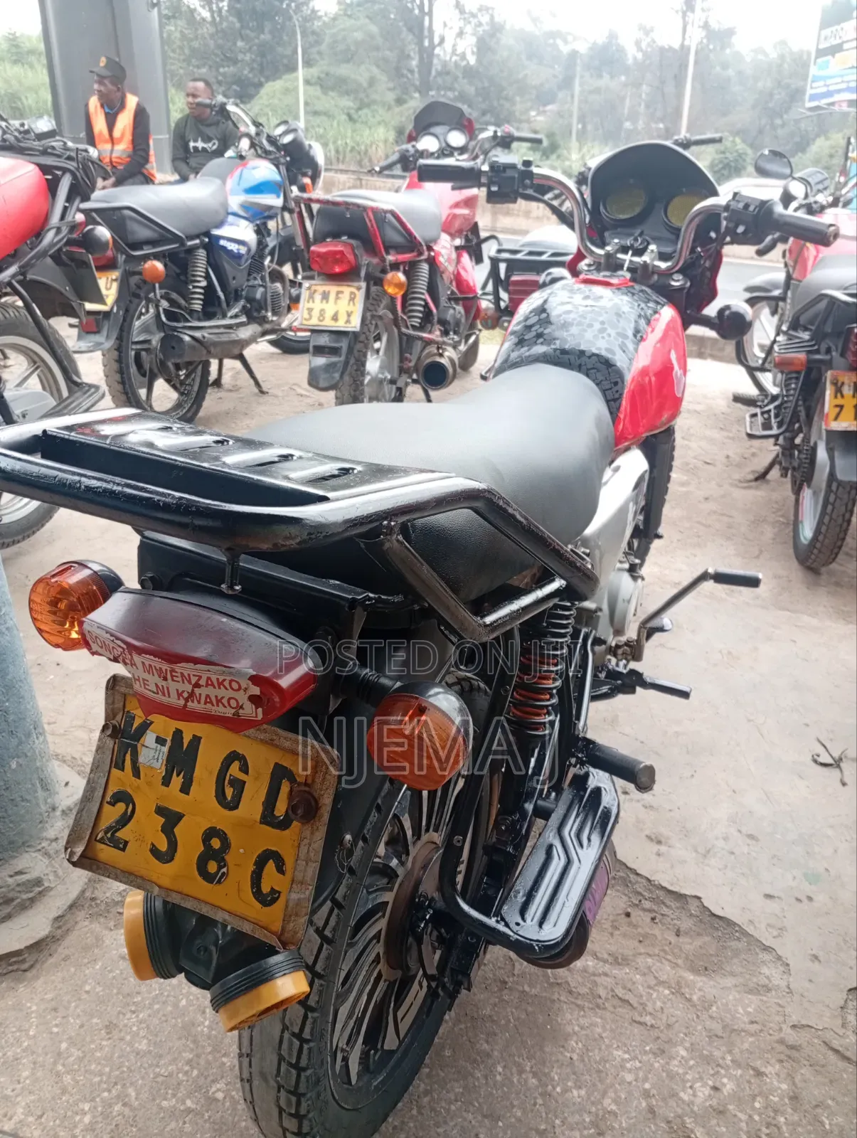 Bajaj Boxer 2022 Red