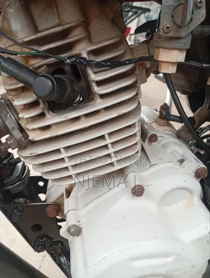 Bajaj Boxer 2022 Red