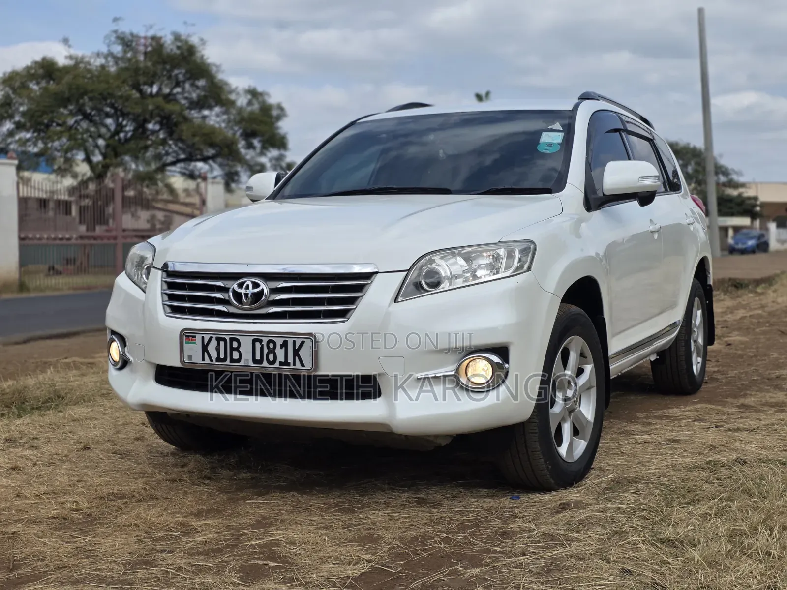 Toyota Vanguard 2014 White