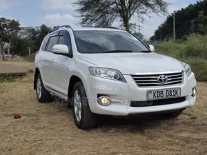 Toyota Vanguard 2014 White
