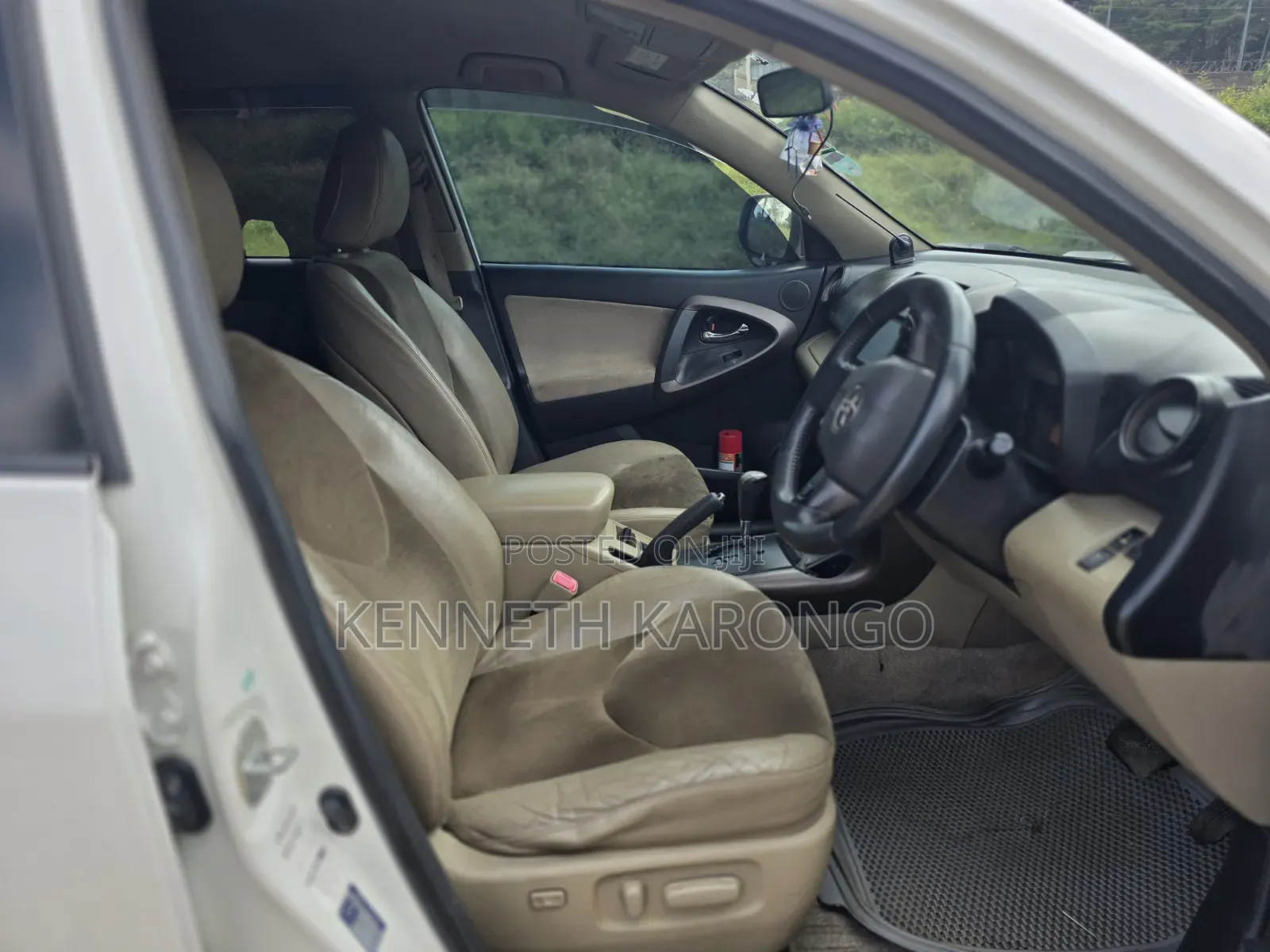 Toyota Vanguard 2014 White