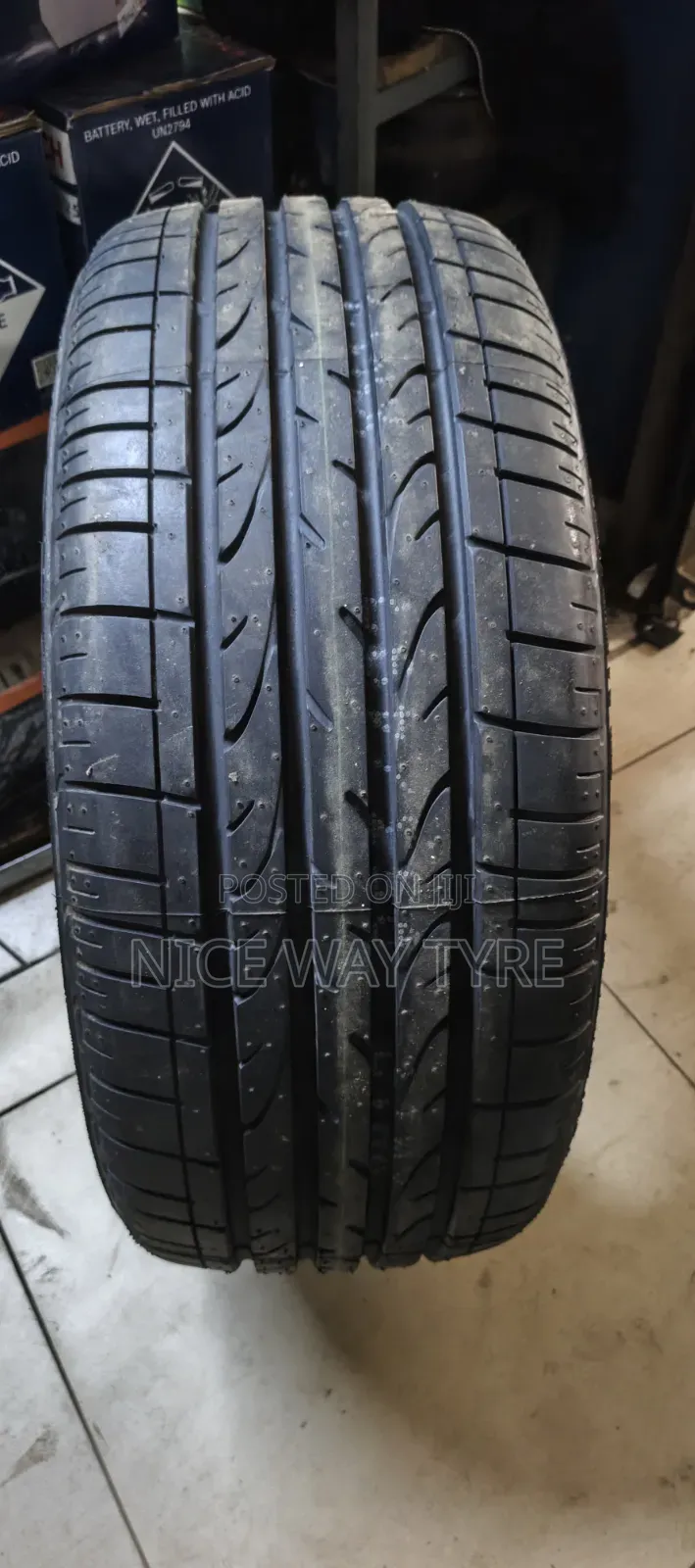 255/55r18 Bridgestone Spot