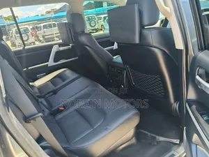 Toyota Land Cruiser 2019 Brown