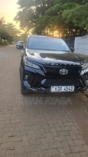 Toyota Fortuner 2.8 D AWD 2016 Black