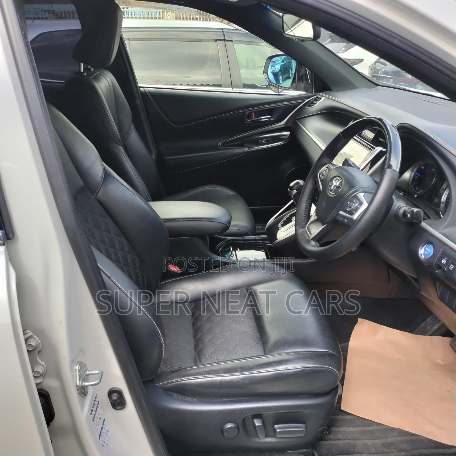 Toyota Harrier 2019 White
