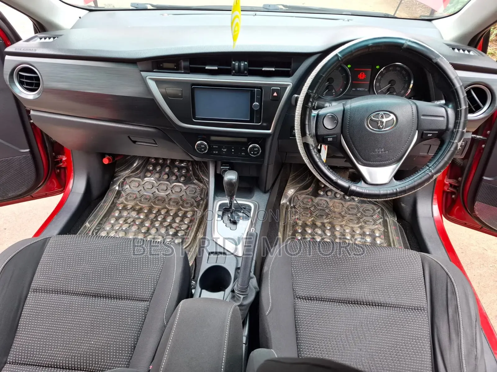 Toyota Auris 2013 Red