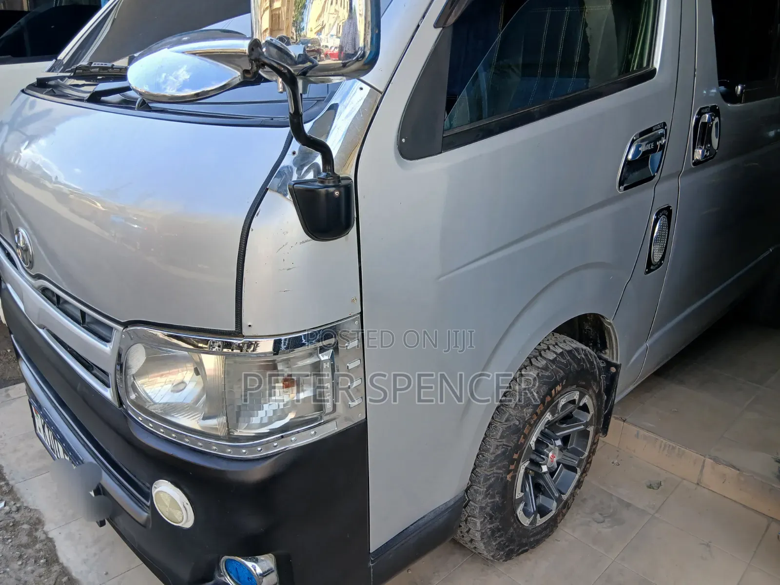 Toyota HiAce 2014 Silver
