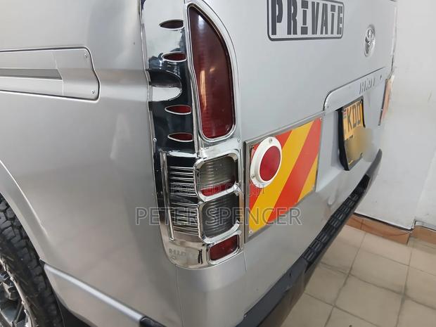Toyota HiAce 2014 Silver - thumbnail 5