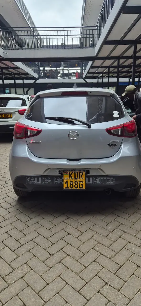 Mazda Demio 2018 Silver