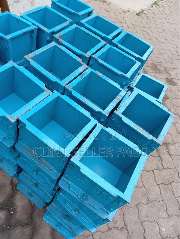 Durable Concrete Specimen Cube Moulds - thumbnail 2