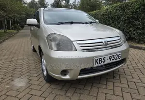 Toyota Raum 1.5 AWD 2005 Gold