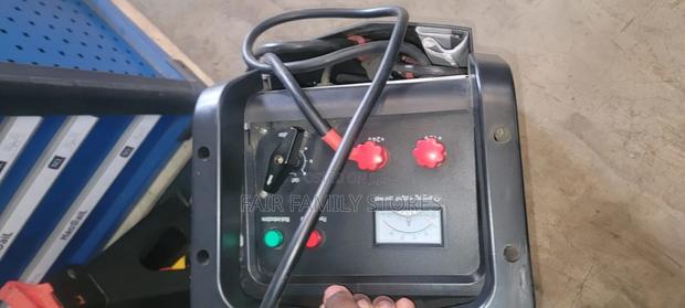 Commercial Battery Charger - thumbnail 2