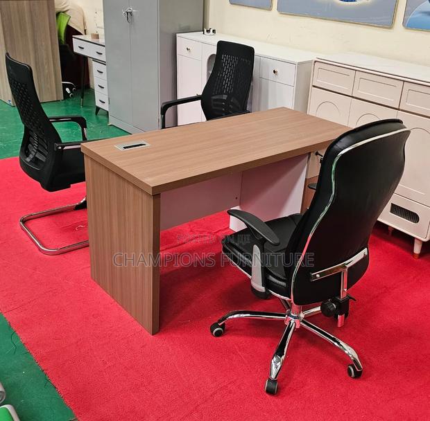 1.4m Modern Office Desk - thumbnail 3