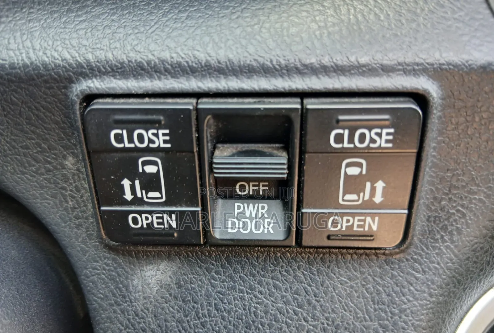 Toyota Sienta 2018 Silver
