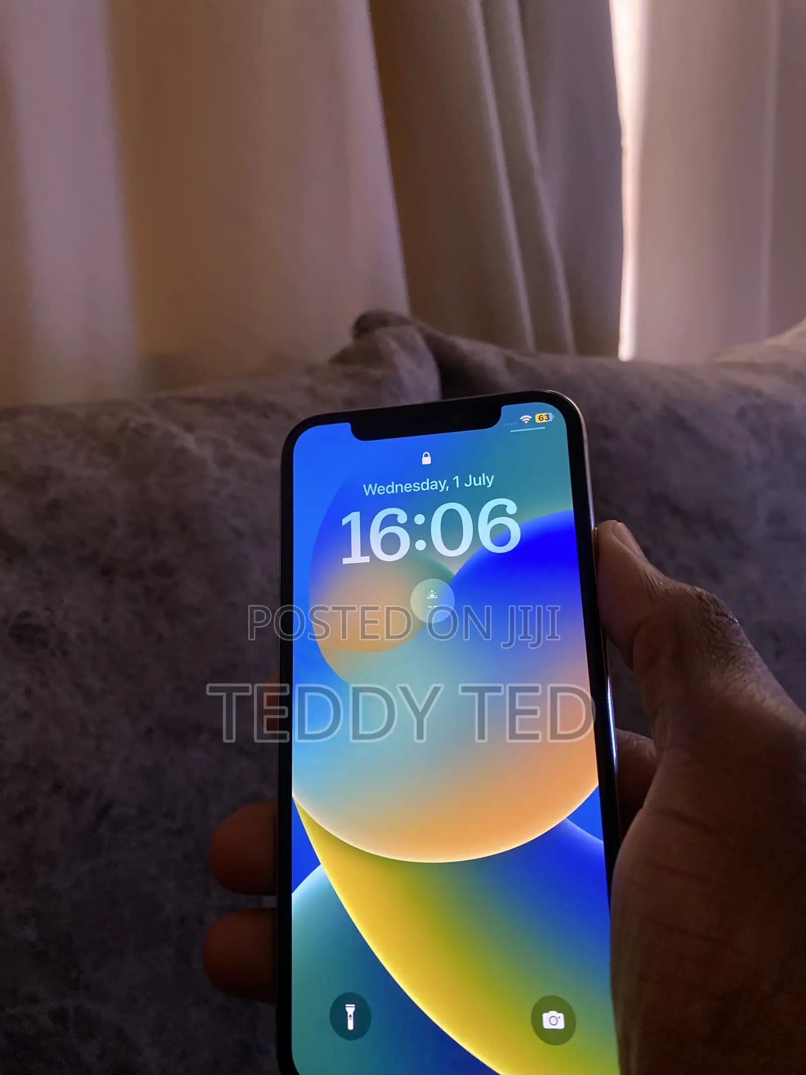 Apple iPhone X 64 GB White