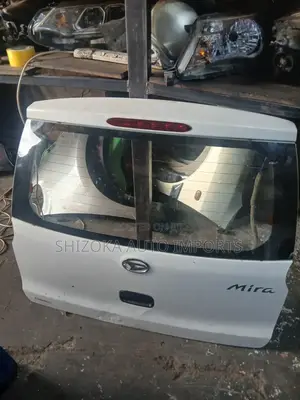 Daihatsu Mira Boot