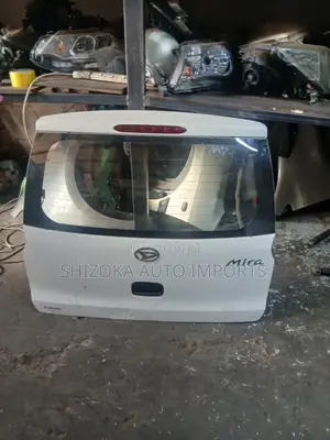 Daihatsu Mira Boot