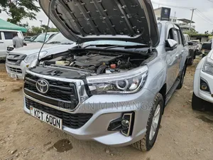 Toyota Hilux 2018 Gray
