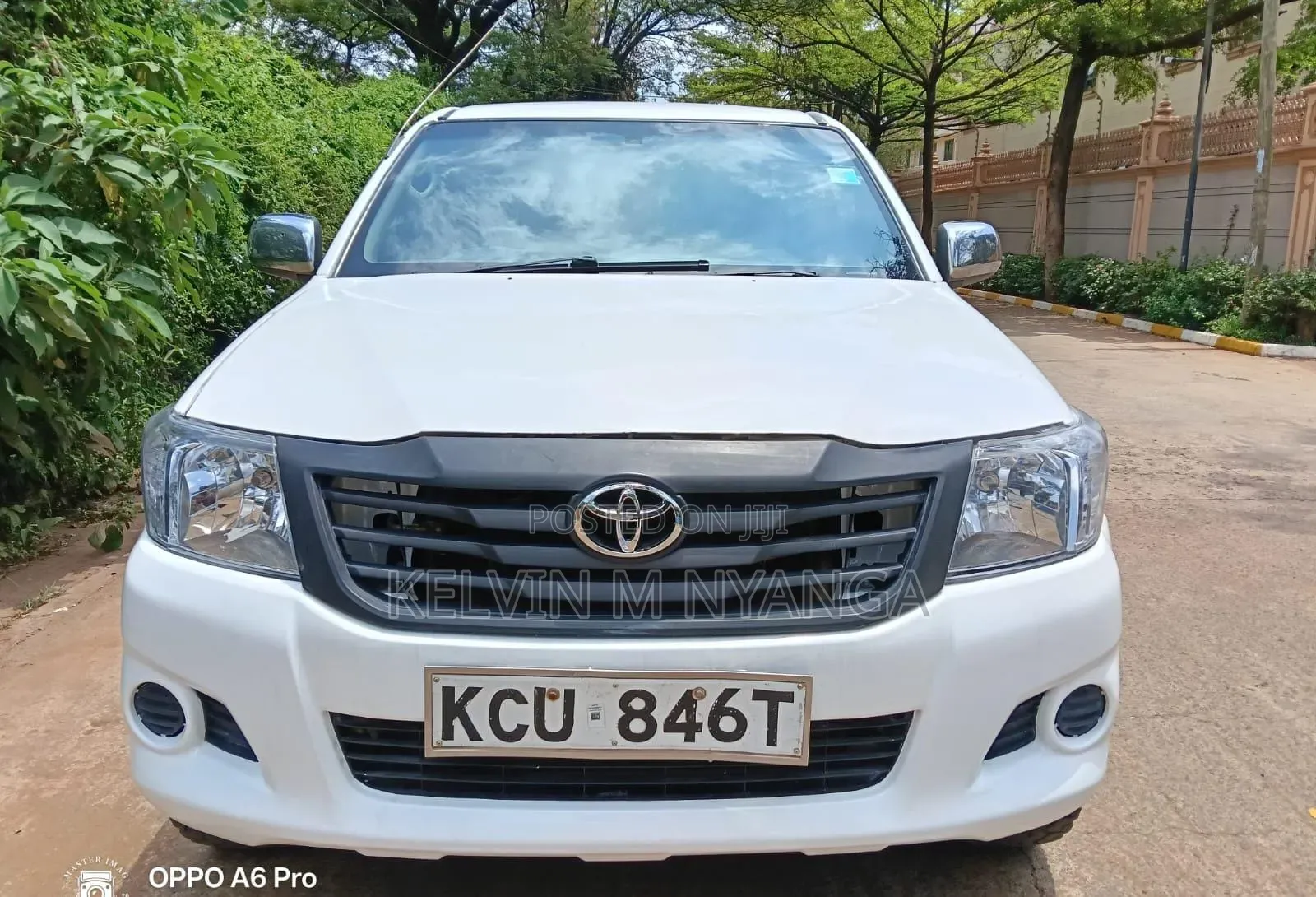Toyota Hilux 2012 White