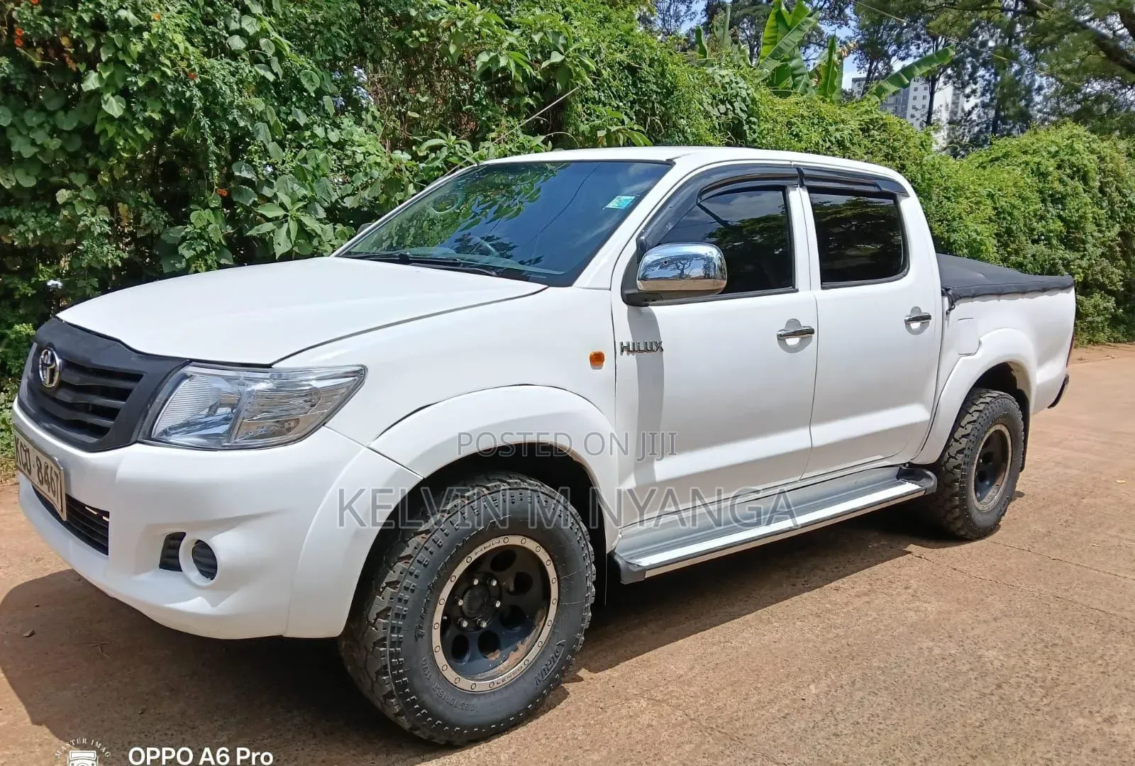 Toyota Hilux 2012 White