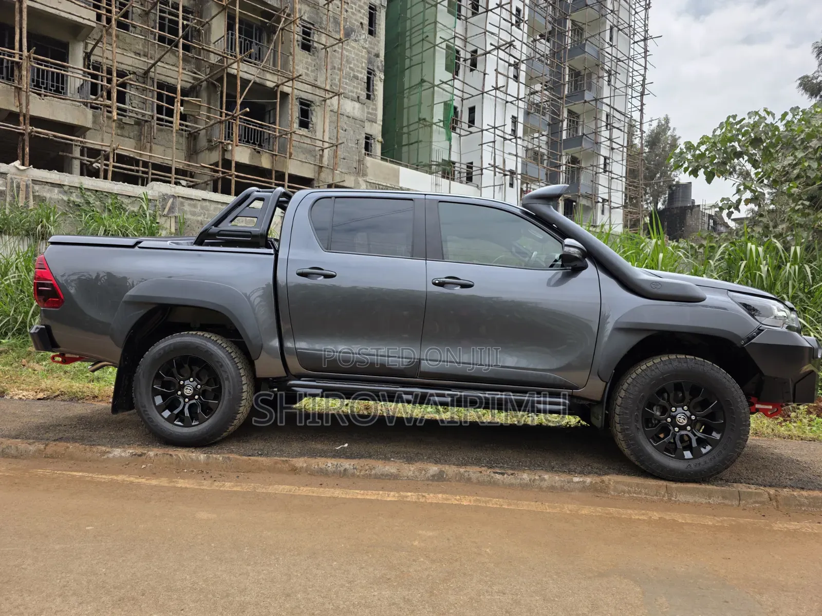 Toyota Hilux 2020 Gray