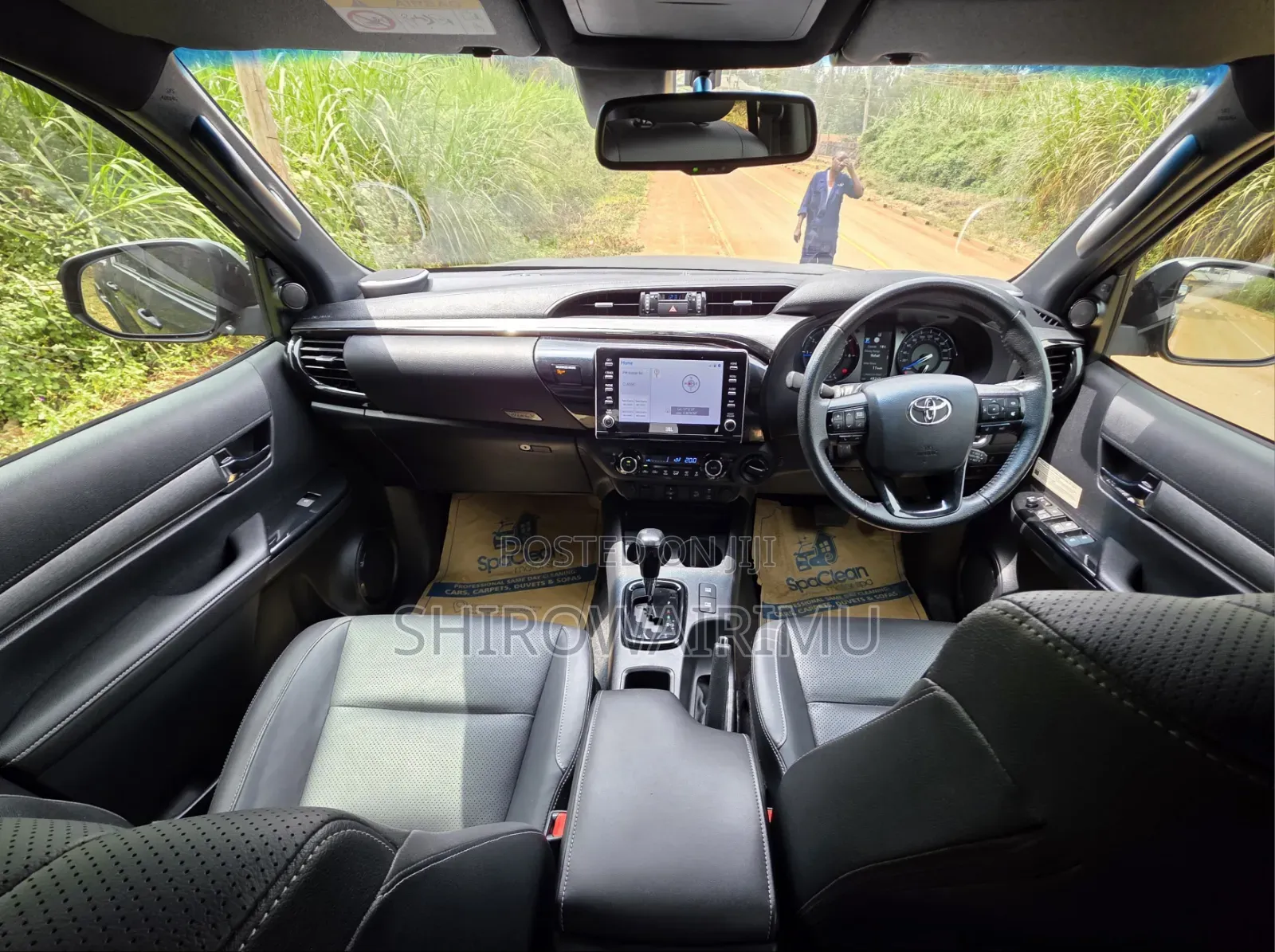 Toyota Hilux 2020 Gray