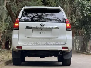 Toyota Land Cruiser Prado 2.7 2021 White