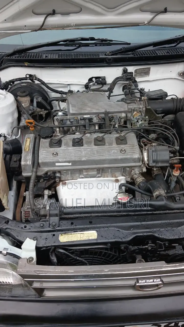 Toyota Corolla G-Touring 1996 White
