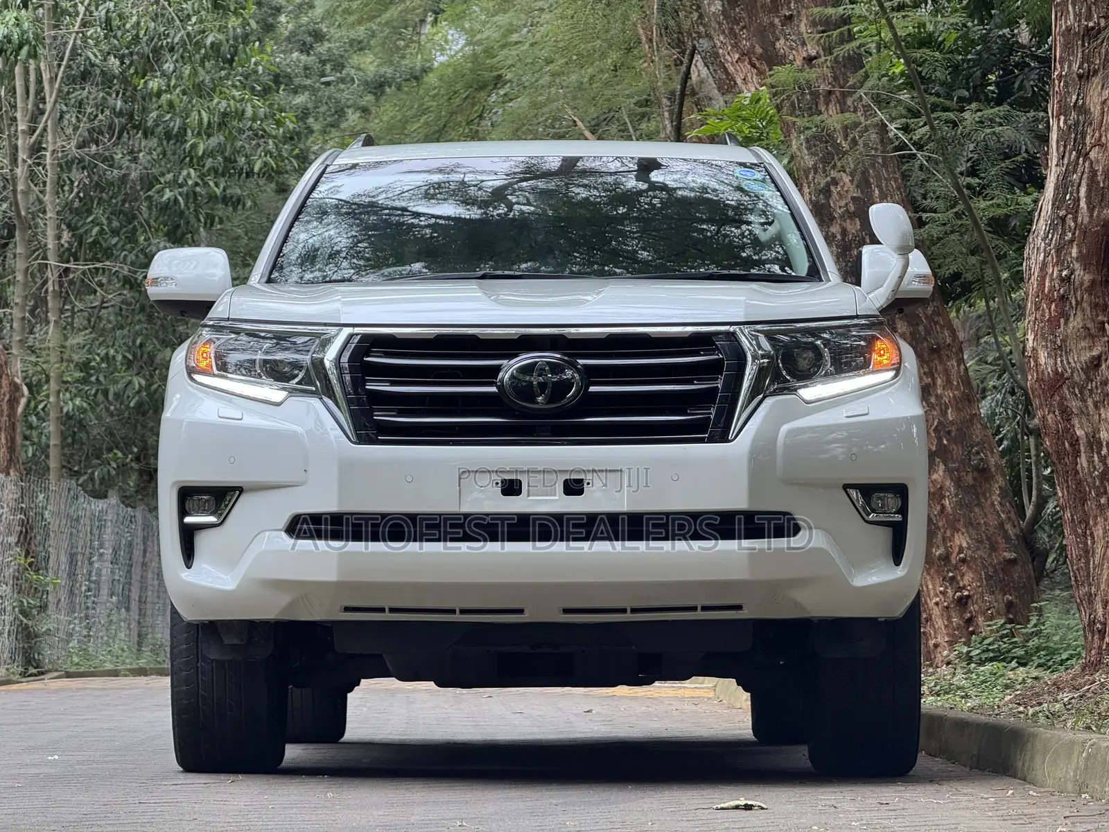 Toyota Land Cruiser Prado 2.7 2021 White