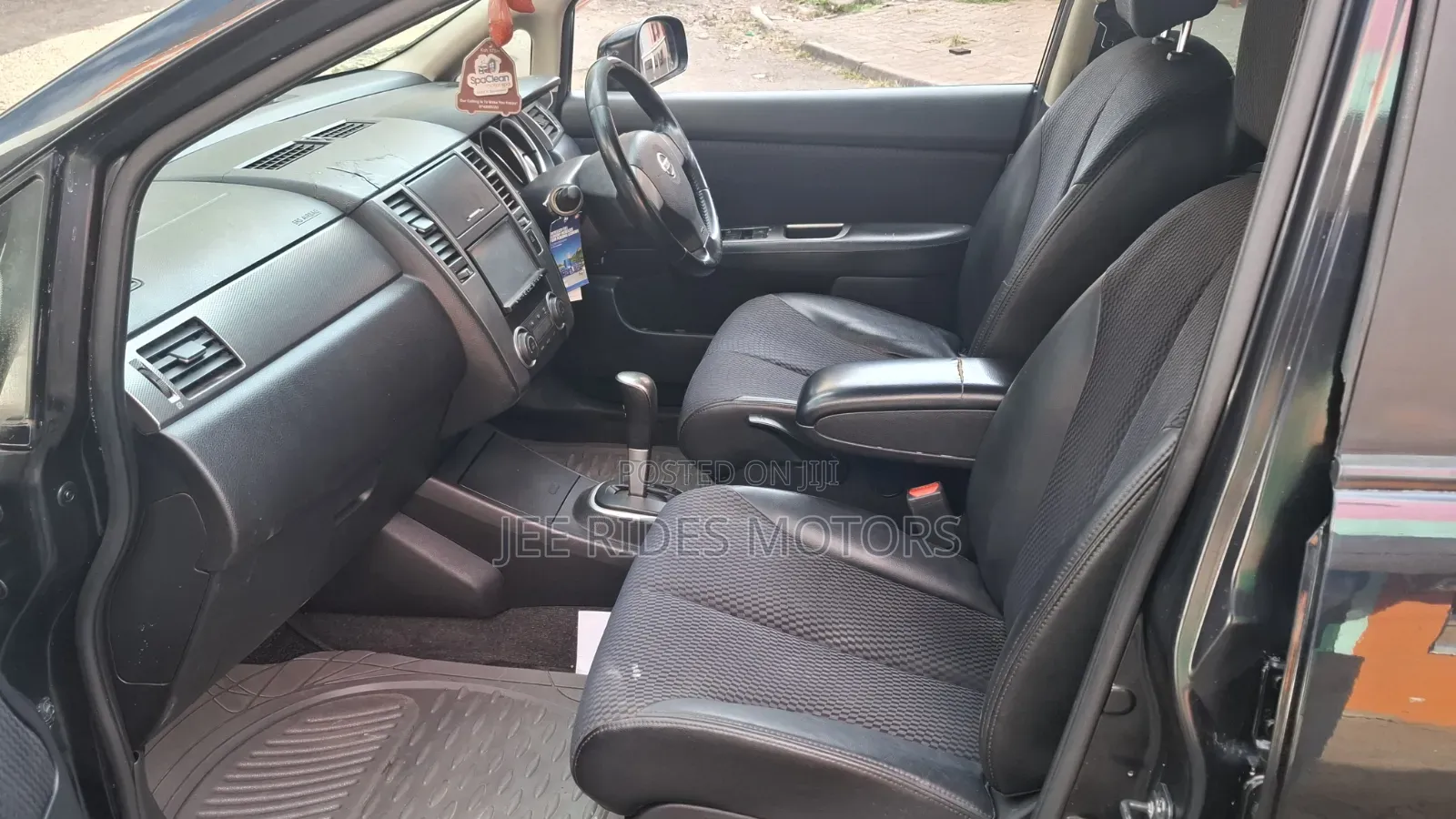 Nissan Tiida 2009 Black