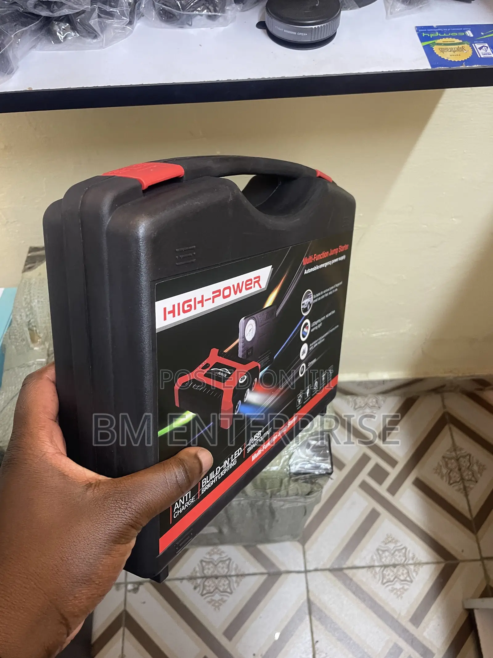 Multifunctional Car Jumpstarter With Air Compressor