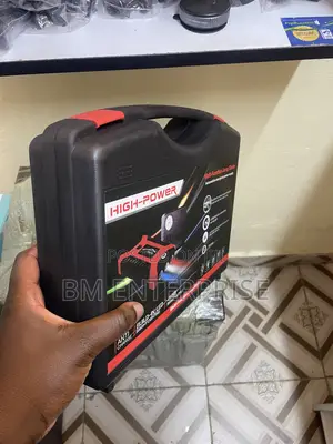 Multifunctional Car Jumpstarter With Air Compressor