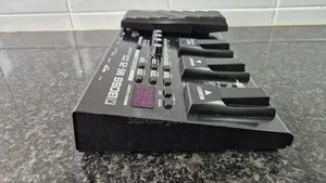 Boss Me25 - Guitar Multi Effects Pedal