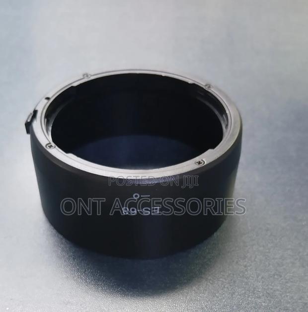 Es- 68 Lens Hood