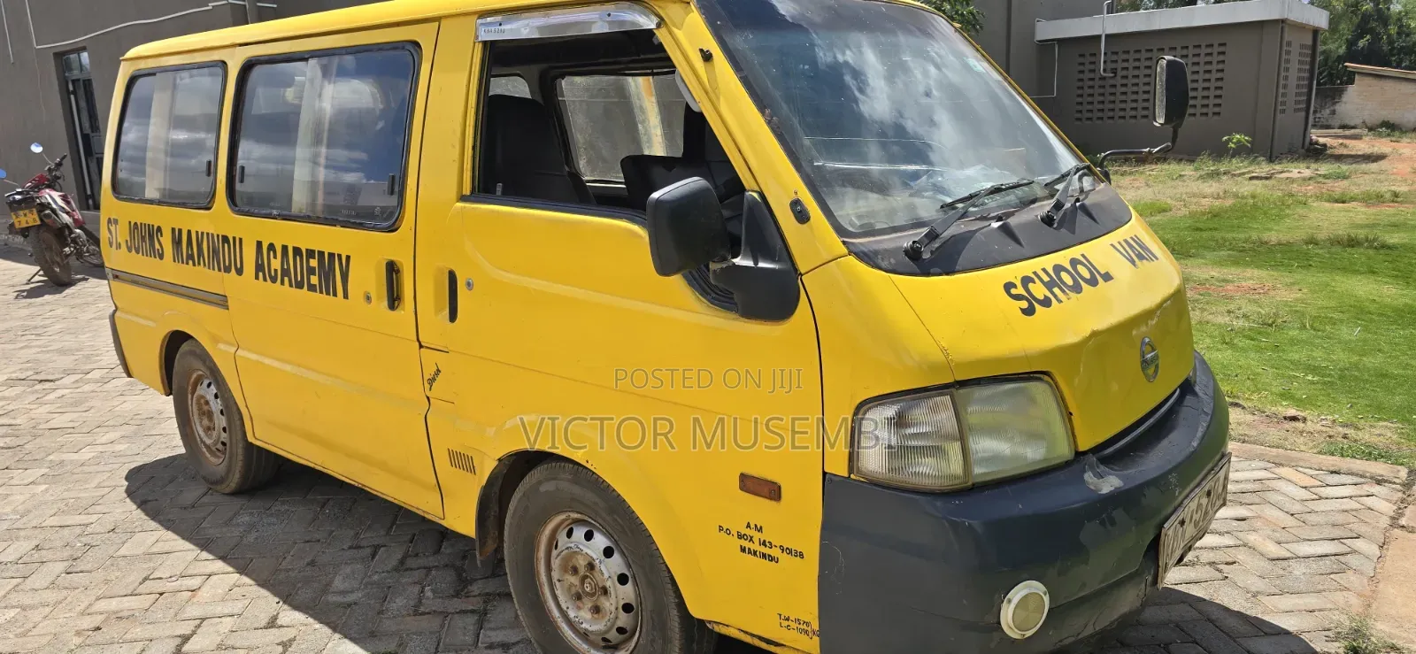 Nissan Vanette 2010 Yellow