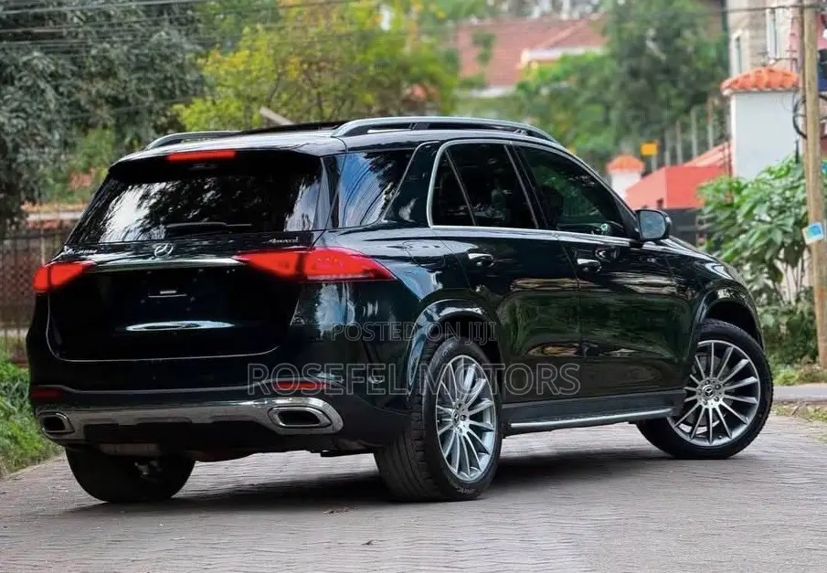 Mercedes-Benz GLE-Class GLE 300d 4MATIC 2020