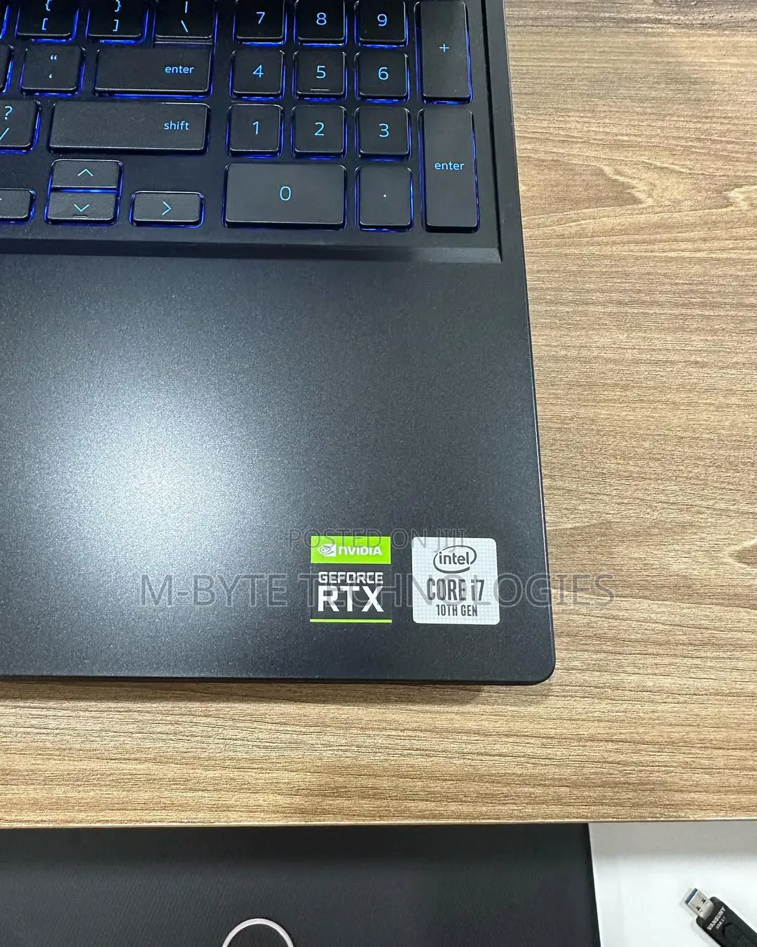 Laptop Dell G5 15 5500 16GB Intel Core i7 SSD 512GB