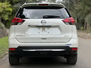 Nissan X-Trail 2.0 Petrol AWD 2019 White