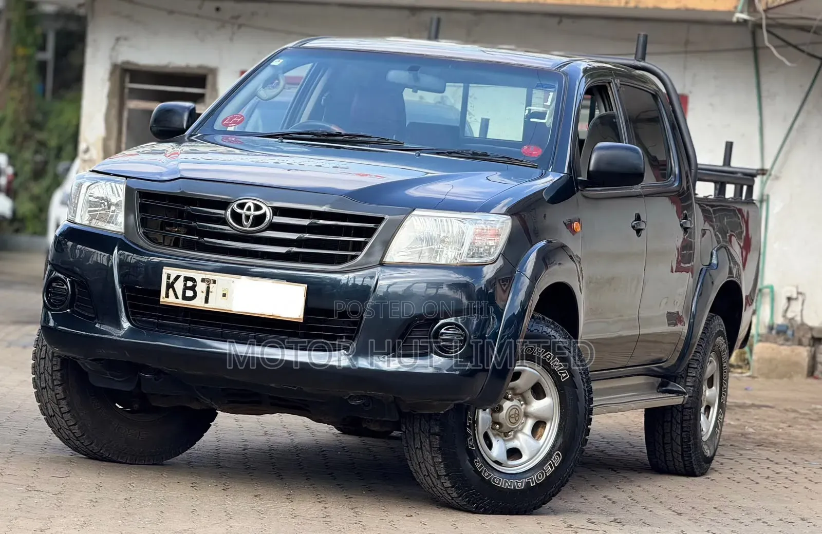 Toyota Hilux 2012 Gray