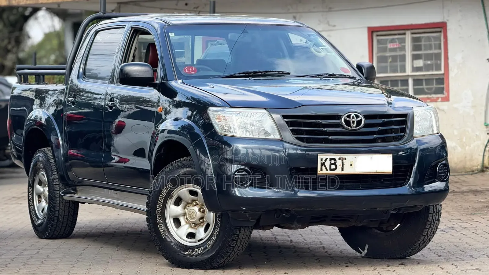 Toyota Hilux 2012 Gray